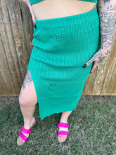 Load image into Gallery viewer, Kelly green skirt (match g1)
