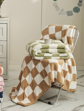 Small checkered blanket